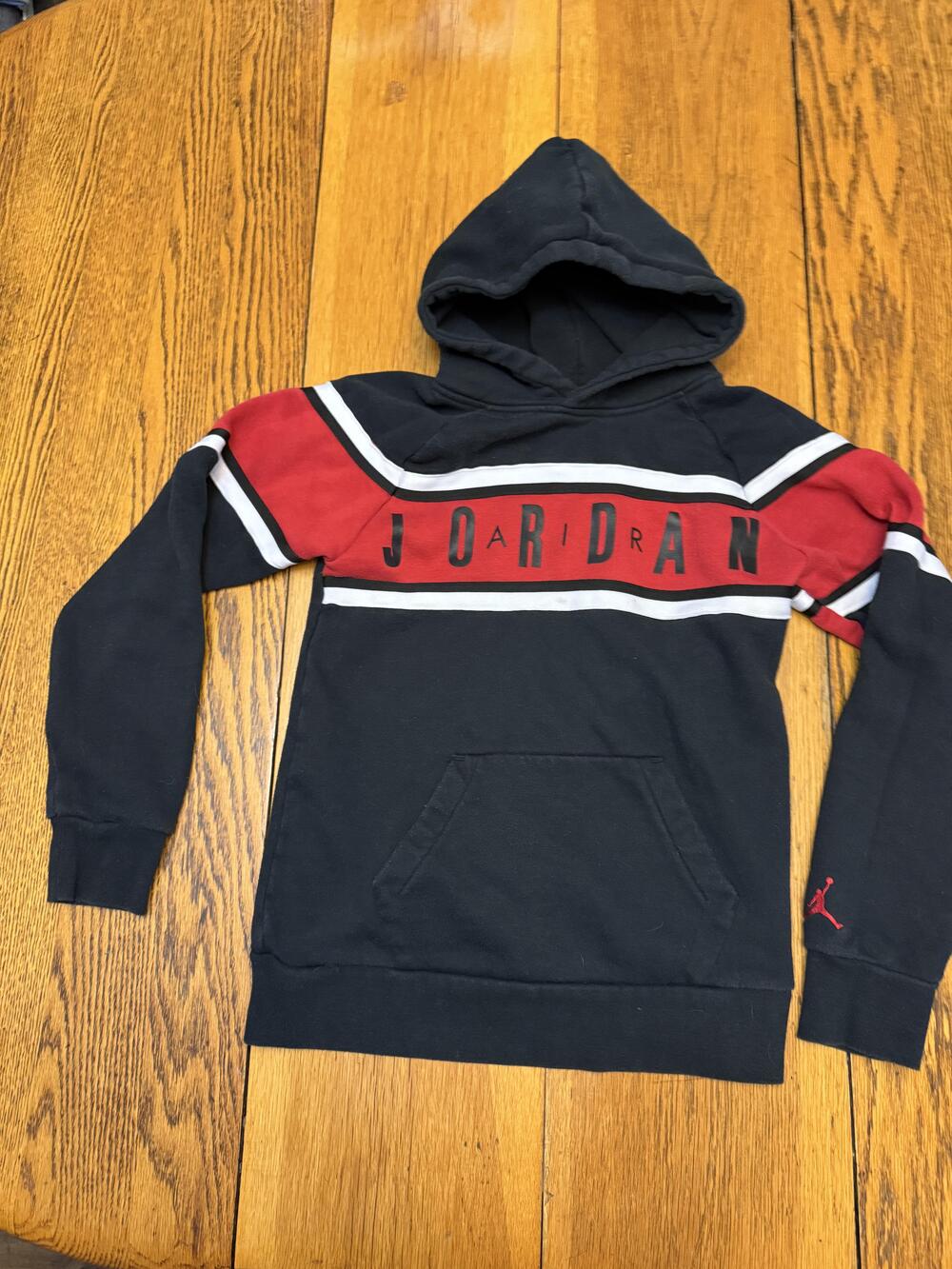 Jordan Hoodie Sweatshirt Youth Large 12-13 Black Red Pullover Boys Basketball